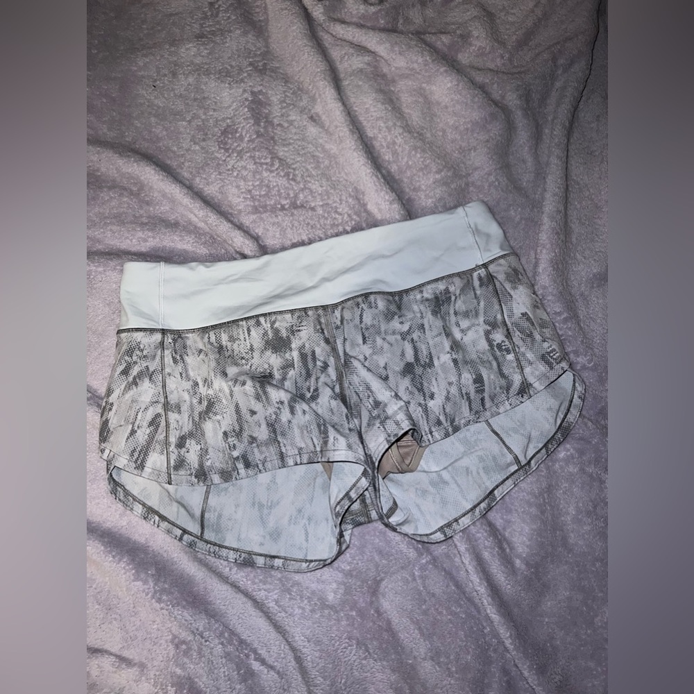 Lululemon Speed Up shorts